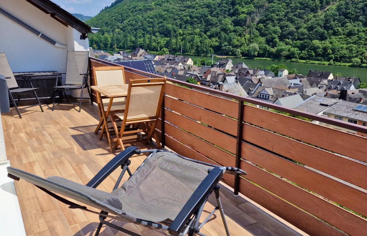 Riesling Appartement For 2 - 4 People - Billiards - Balcony With Mosel View - Parking - Wine Barrel Bar - Fully Equipped Kitchen - Netflix - Waiputv - 3 Km From Cochem Klotten Dış mekan fotoğraf